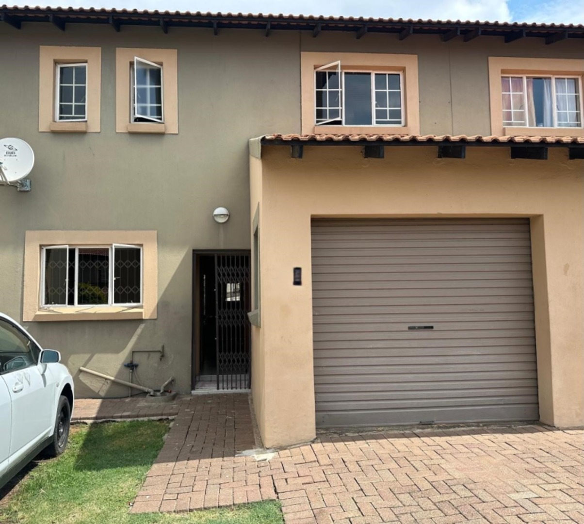 3 Bedroom Property for Sale in Waterval East North West